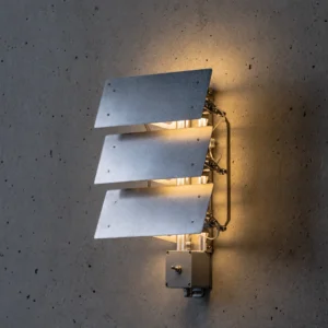 12SQUARE Three-Leaf Mechanical Wall Light